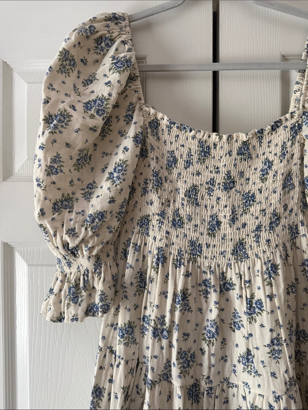 Cream and Blue Floral Smocked Puff-Sleeve Midi Dress - Picture 2 of 4